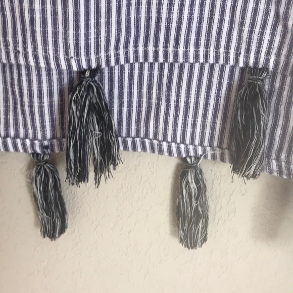 Patterned Poncho - Picture 4 of 5